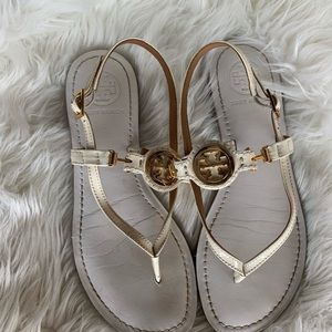 Tory burch thong sandals